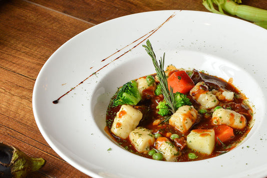 GNOCCHI DE PAPA CON GUISO DE CERDO AHUMADO