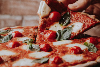 Pizza de Albahaca con Tomates Cherry