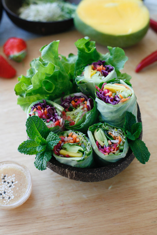 Rollitos primavera con ojas de lechuga