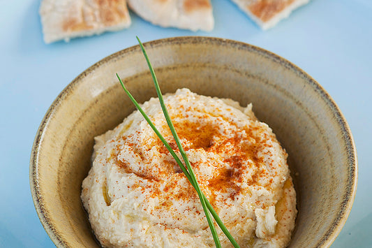 BRUSCHETTA DE PESTO Y HUMMUS CON SUPERCOOK