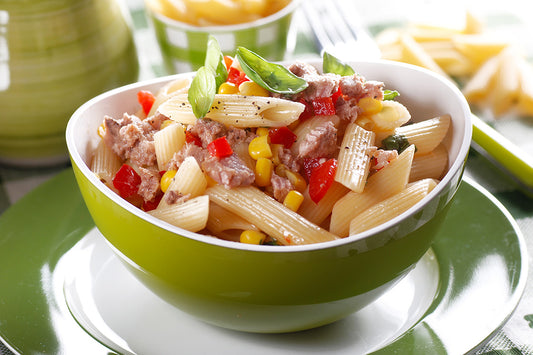 ENSALADA DE PASTA FRÍA CON SALMÓN