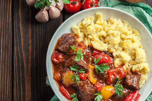 GOULASH CON SPÄTZLE