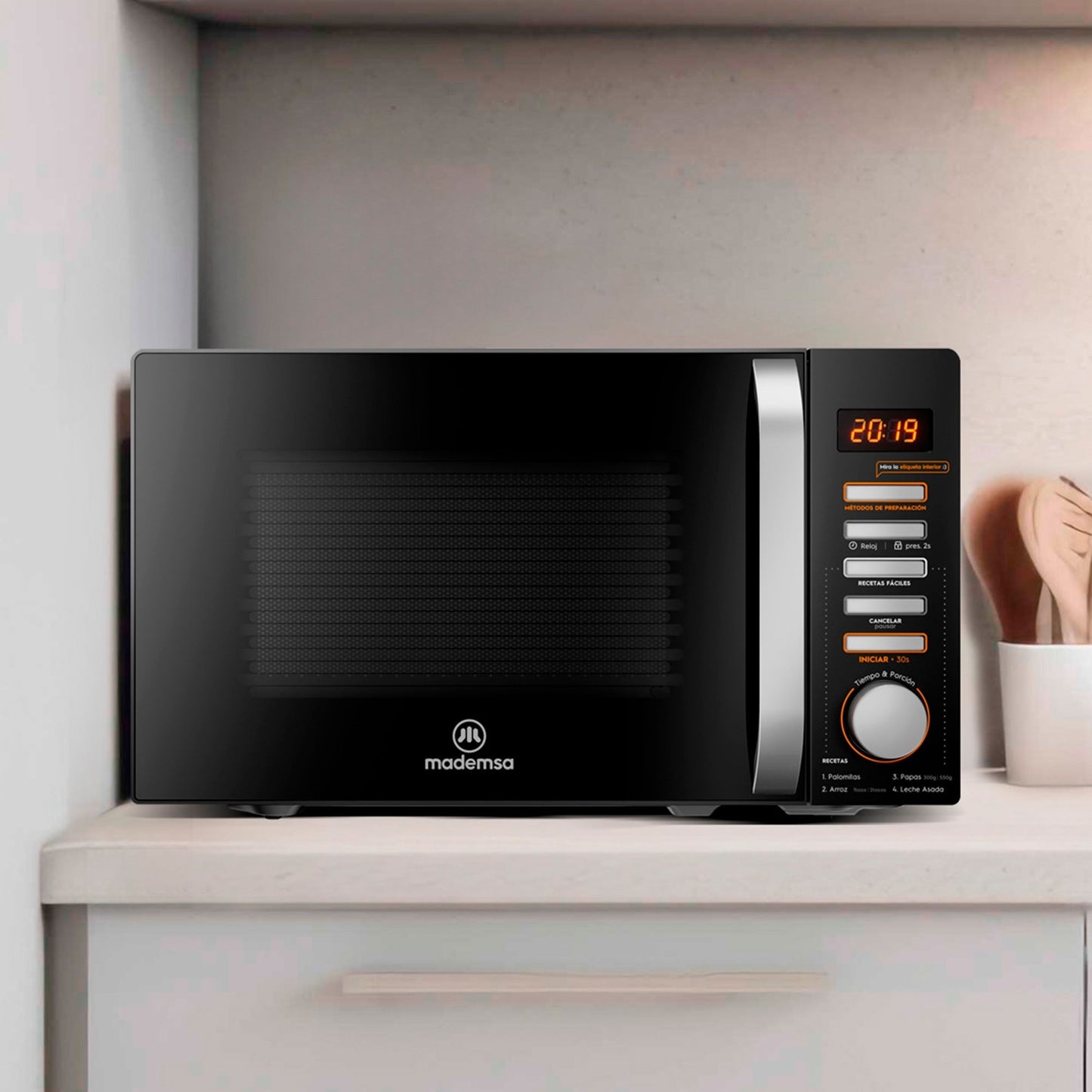 Microondas 20 Litros Digital MM20FBH Mademsa1#Negro