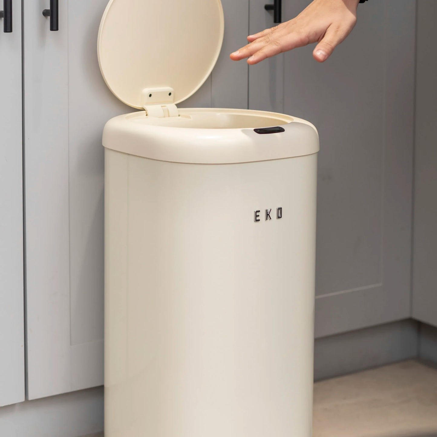Basurero Vintage Sensor Bin 28L EKO