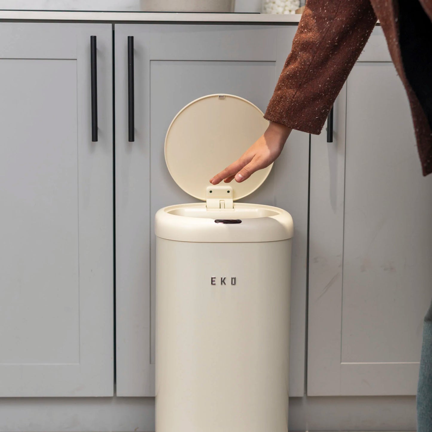 Basurero Vintage Sensor Bin 28L EKO