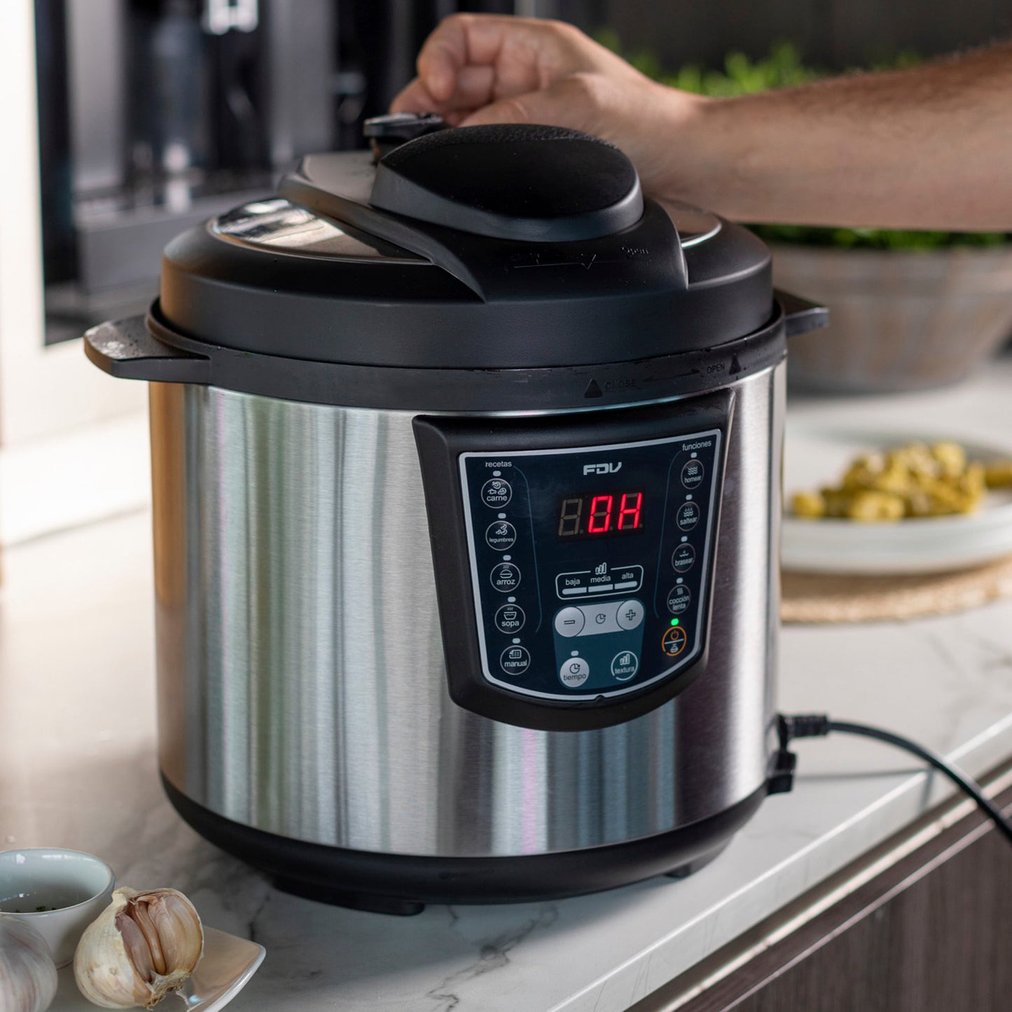 Olla Multicooker Cosmo 6 Lts FDV