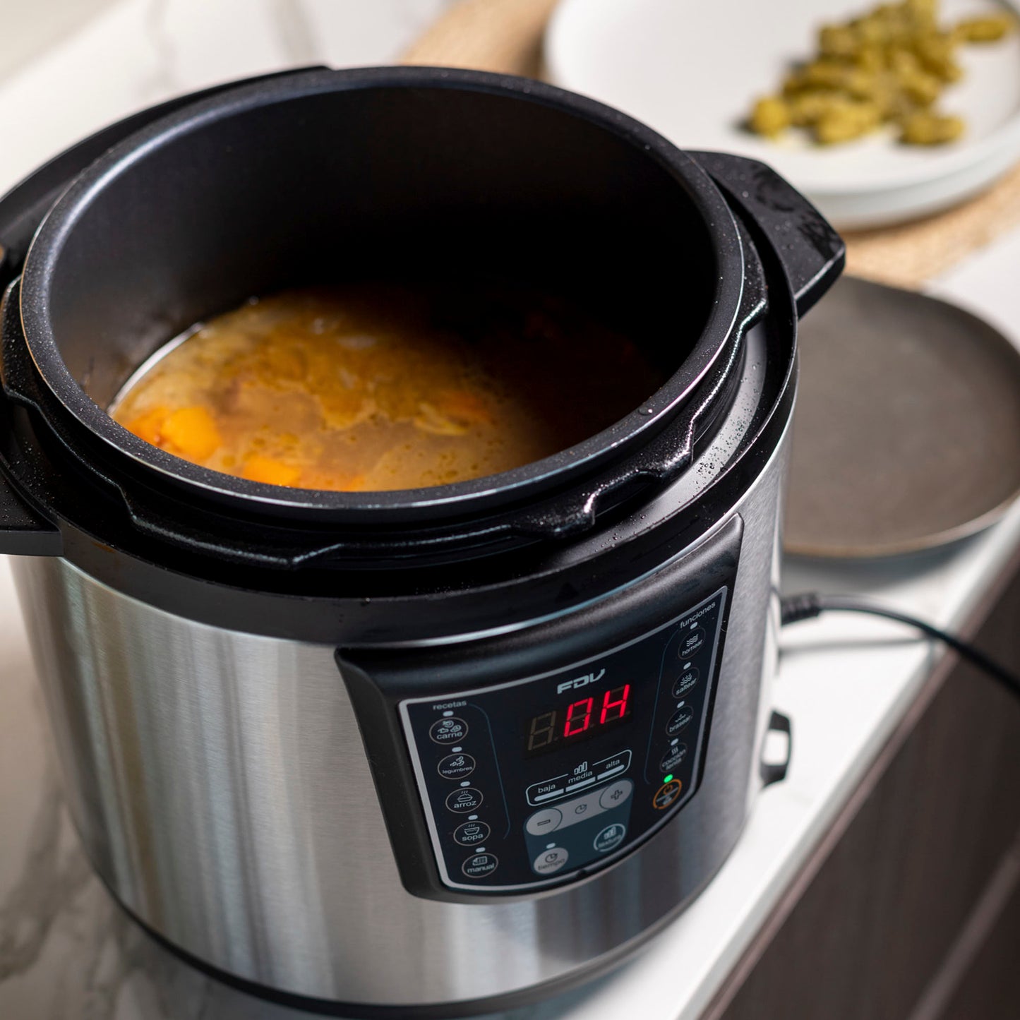 Olla Multicooker Cosmo 6 Lts FDV