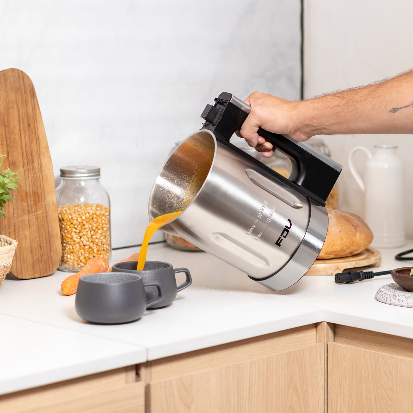 Máquina Para Hacer Sopas Soup Maker  1.6 L FDV
