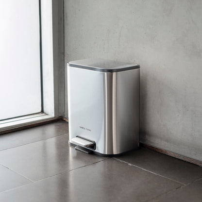 Basurero Con Pedal Mate y Acabado Anti Huellas 5 Lts Simple Cook