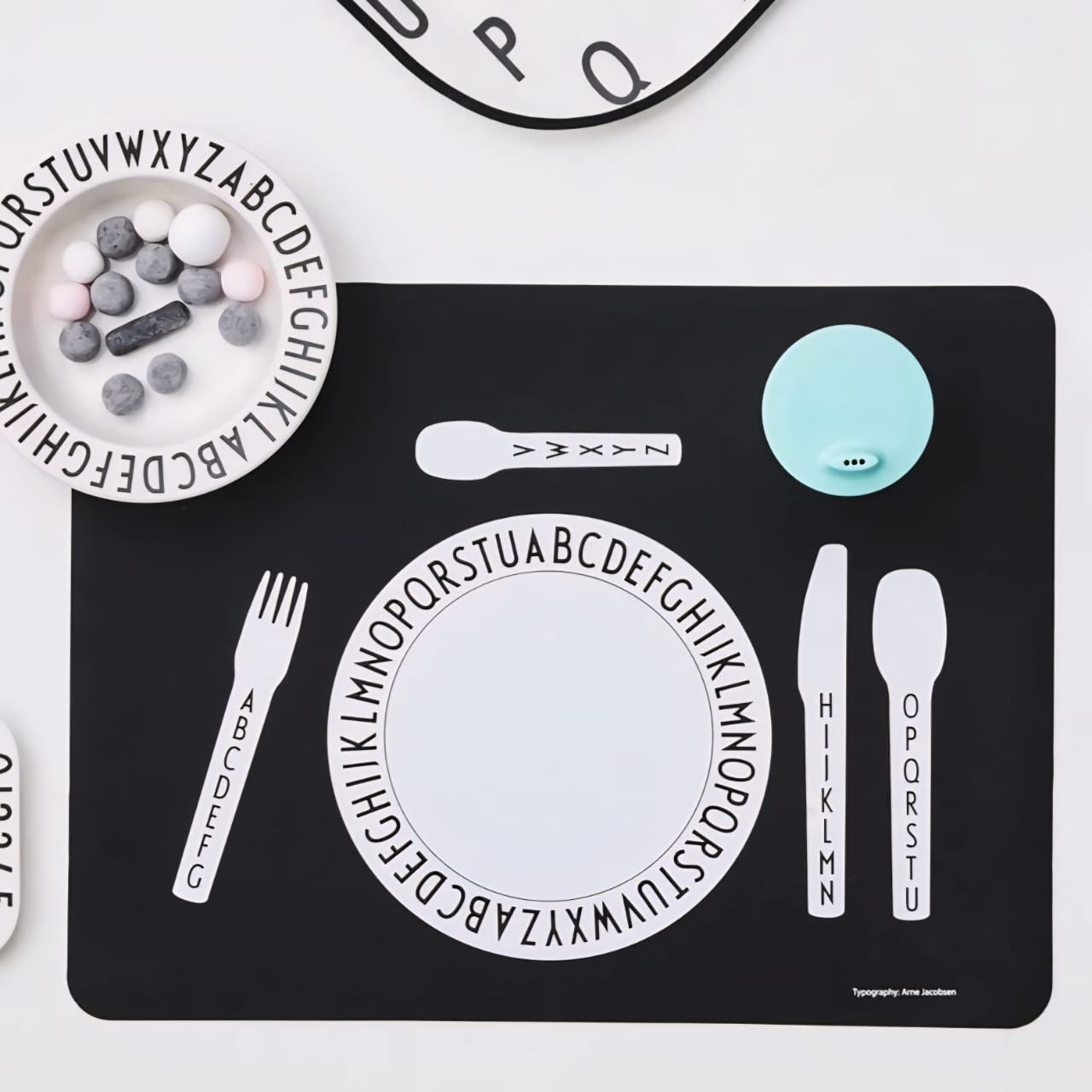 Mantel individual Design Letters3#Negro
