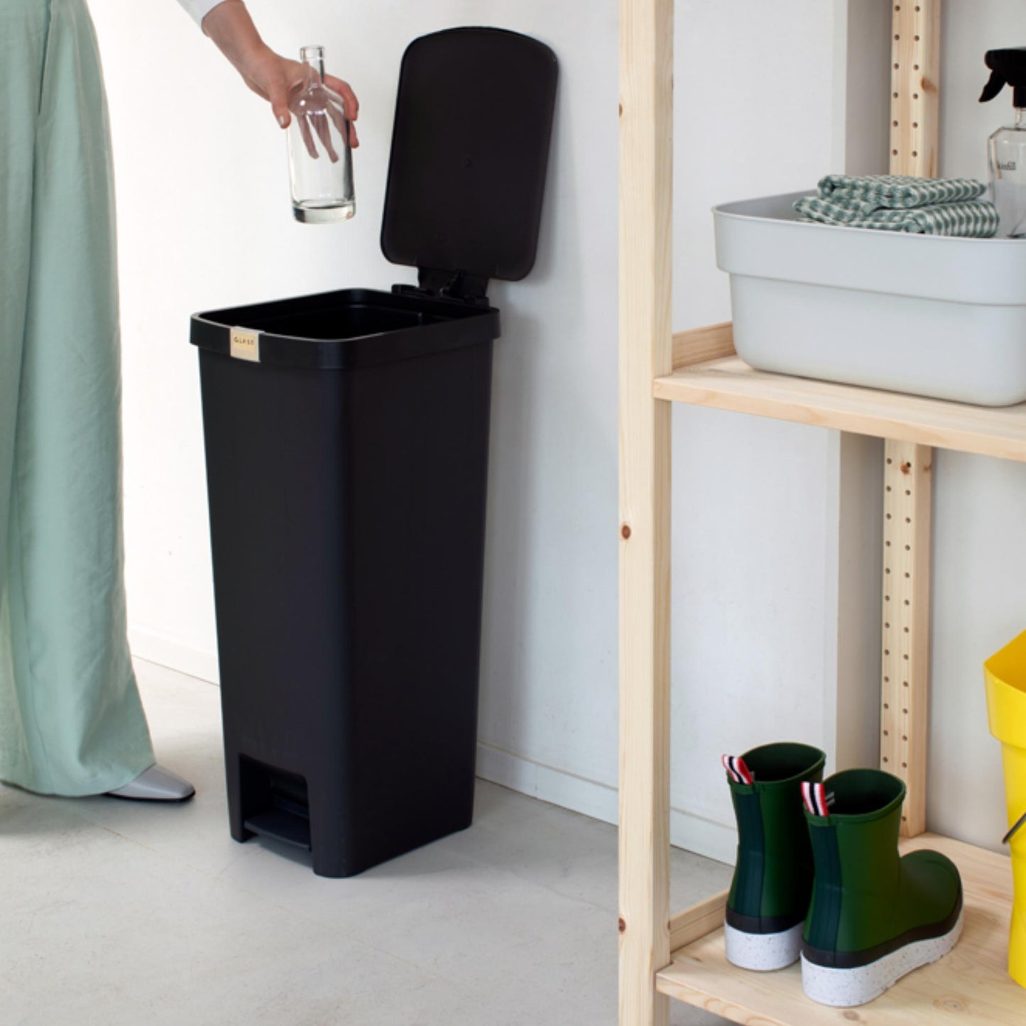 Basurero Pedal Step Up 40 Lts Brabantia1#Negro