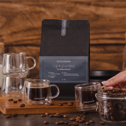 Kit 4 Tazas Expreso de Vidrio y Café Colombiano Molido Coquinaria 250 grs