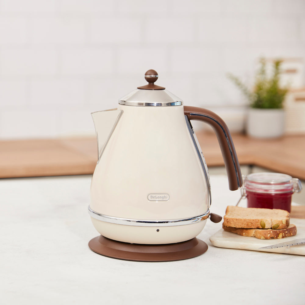 ★らいあん★DeLonghi Icona Cafe Kettle Icona Café Gooseneck Kettle KBOE2030.W | De'Longhi SG