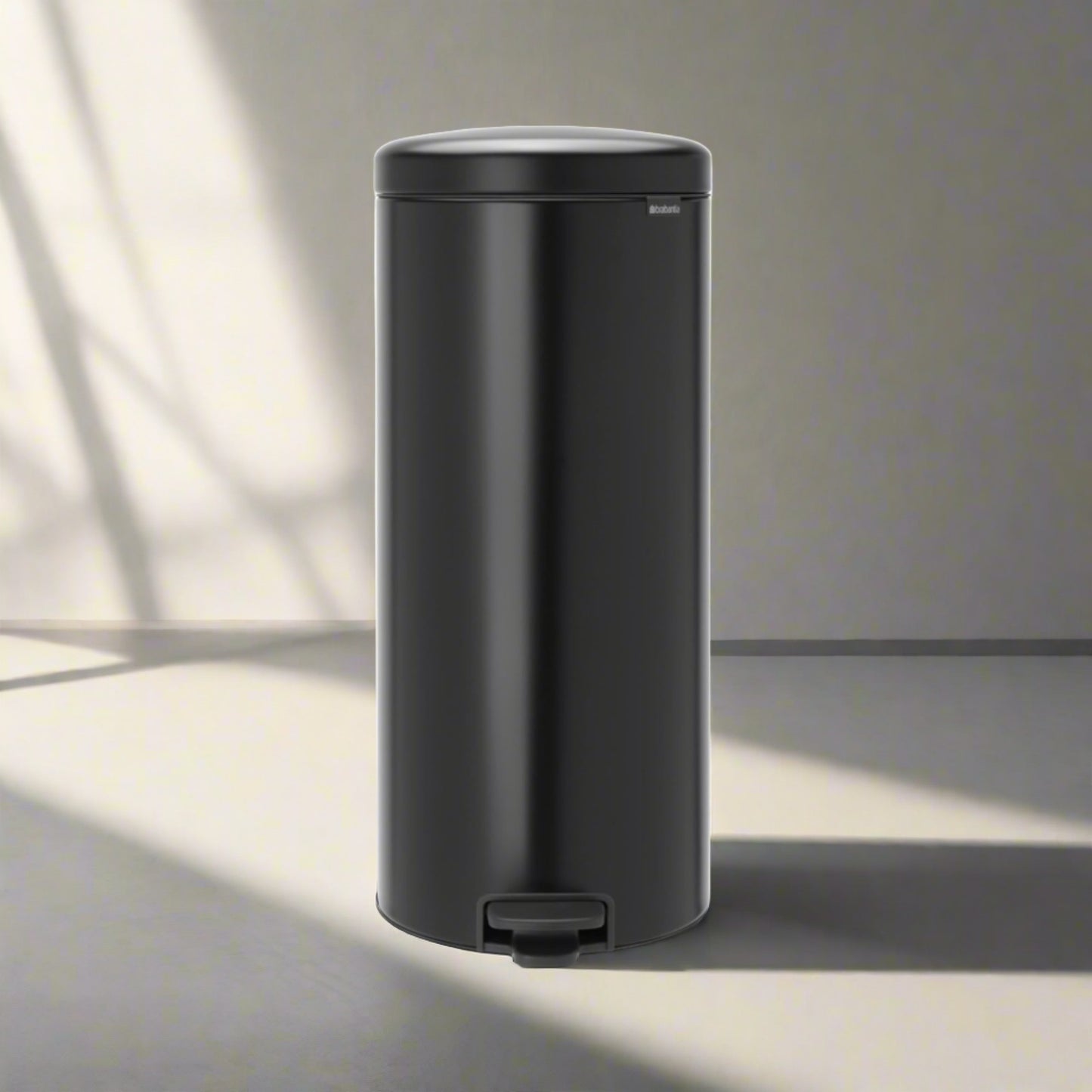 Basurero Pedal NewIcon 30 Lts Brabantia15#Negro