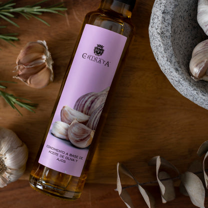 Aceite de oliva extra virgen aromatizado con ajos 250ml La Chinata
