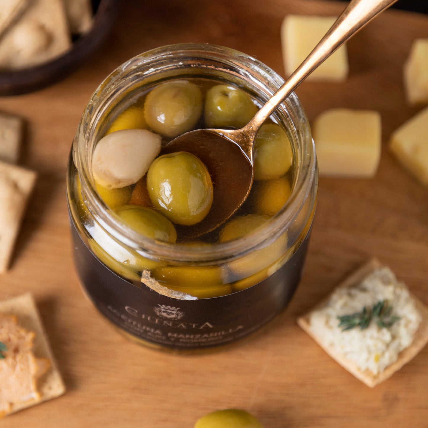 Aceitunas Manzanilla ajo y romero 200 grs La Chinata