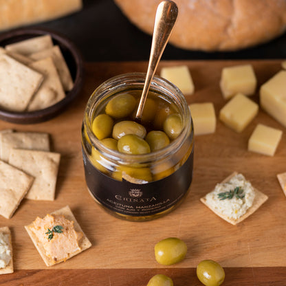 Aceitunas Manzanilla ajo y romero 200 grs La Chinata