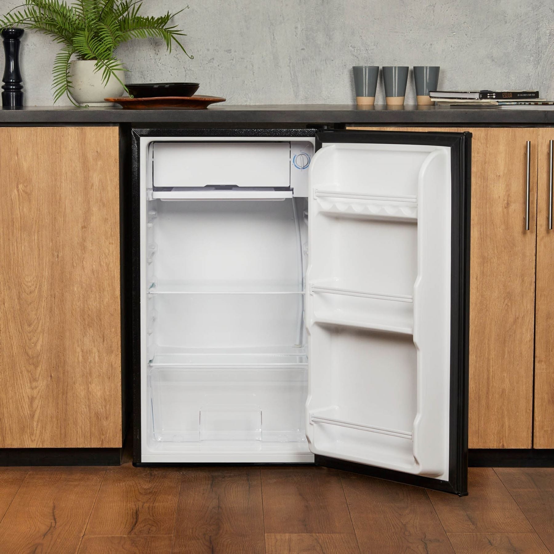 Frigobar Retro 90L LFB-90N Libero2#Negro