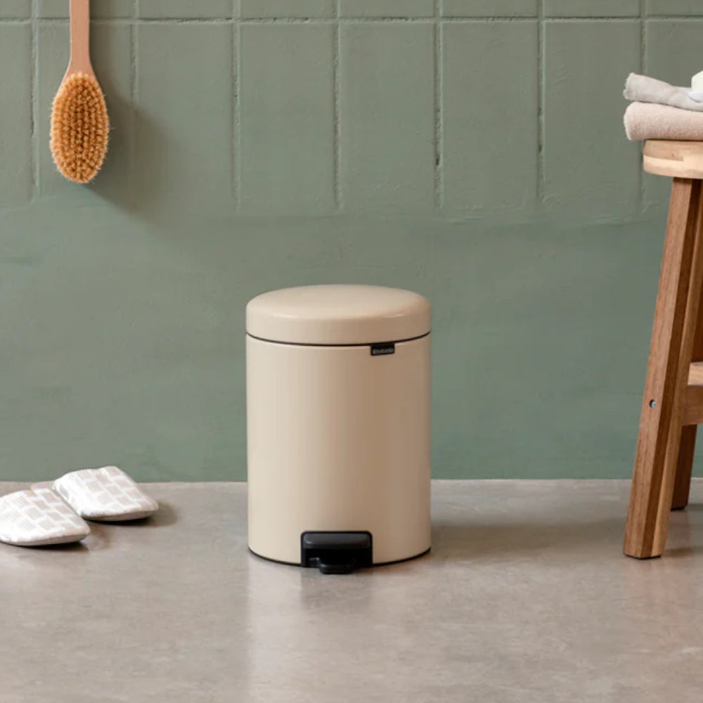 Basurero Pedal NewIcon Balde Plástico 3 Lts Brabantia2#Beige