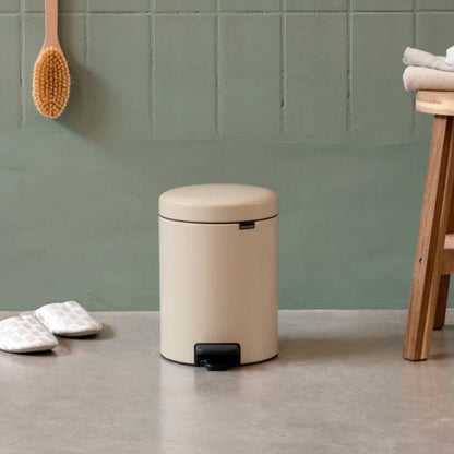 Basurero Pedal NewIcon Balde Plástico 3 Lts Brabantia2#Beige