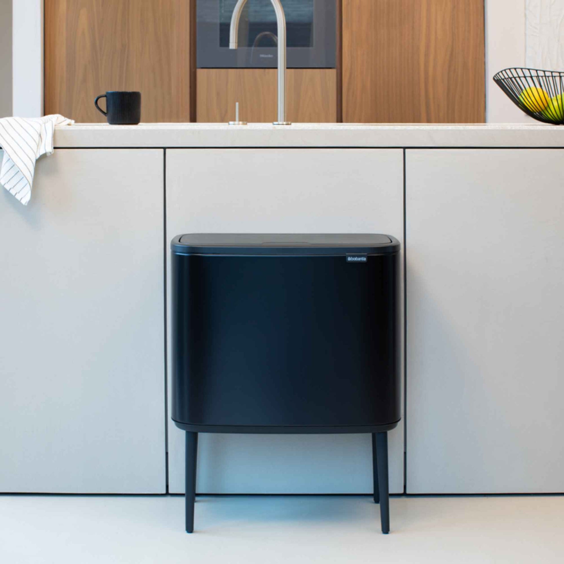 Basurero Bo Touch Balde Plástico 36 Lts Brabantia9#Negro