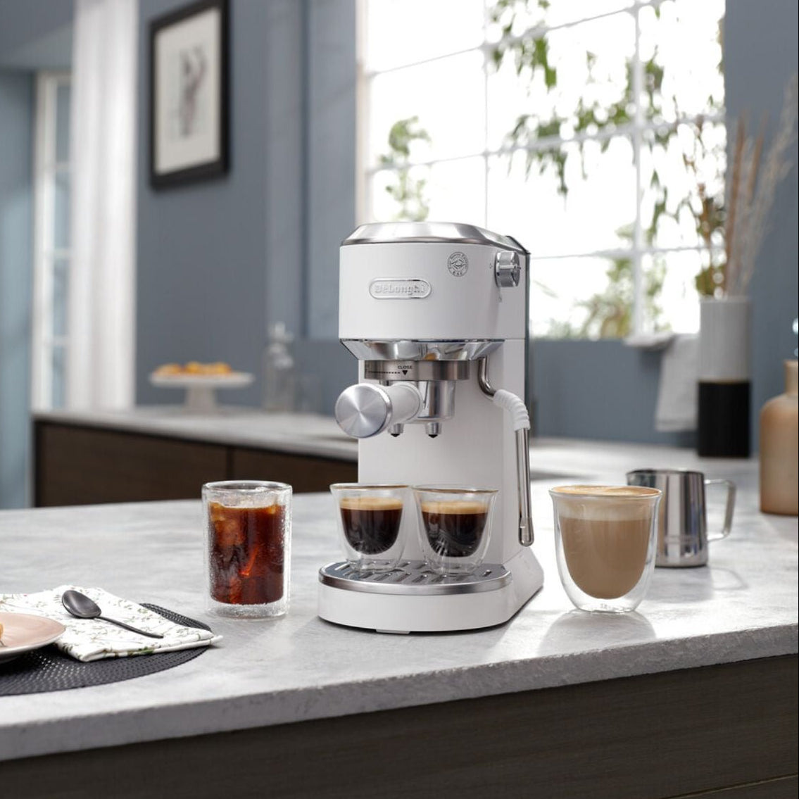 Cafetera Espresso Dedica Duo DeLonghi