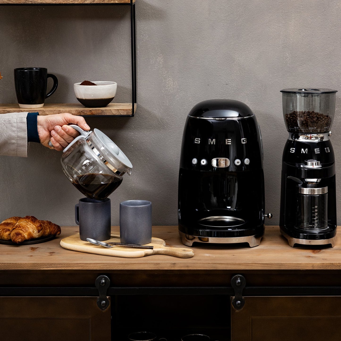 Cafetera a Goteo DCF02B Smeg