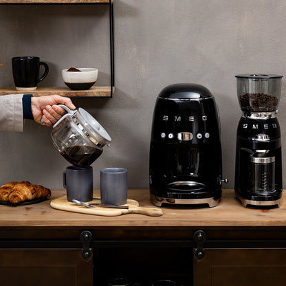 Cafetera a Goteo DCF02B Smeg