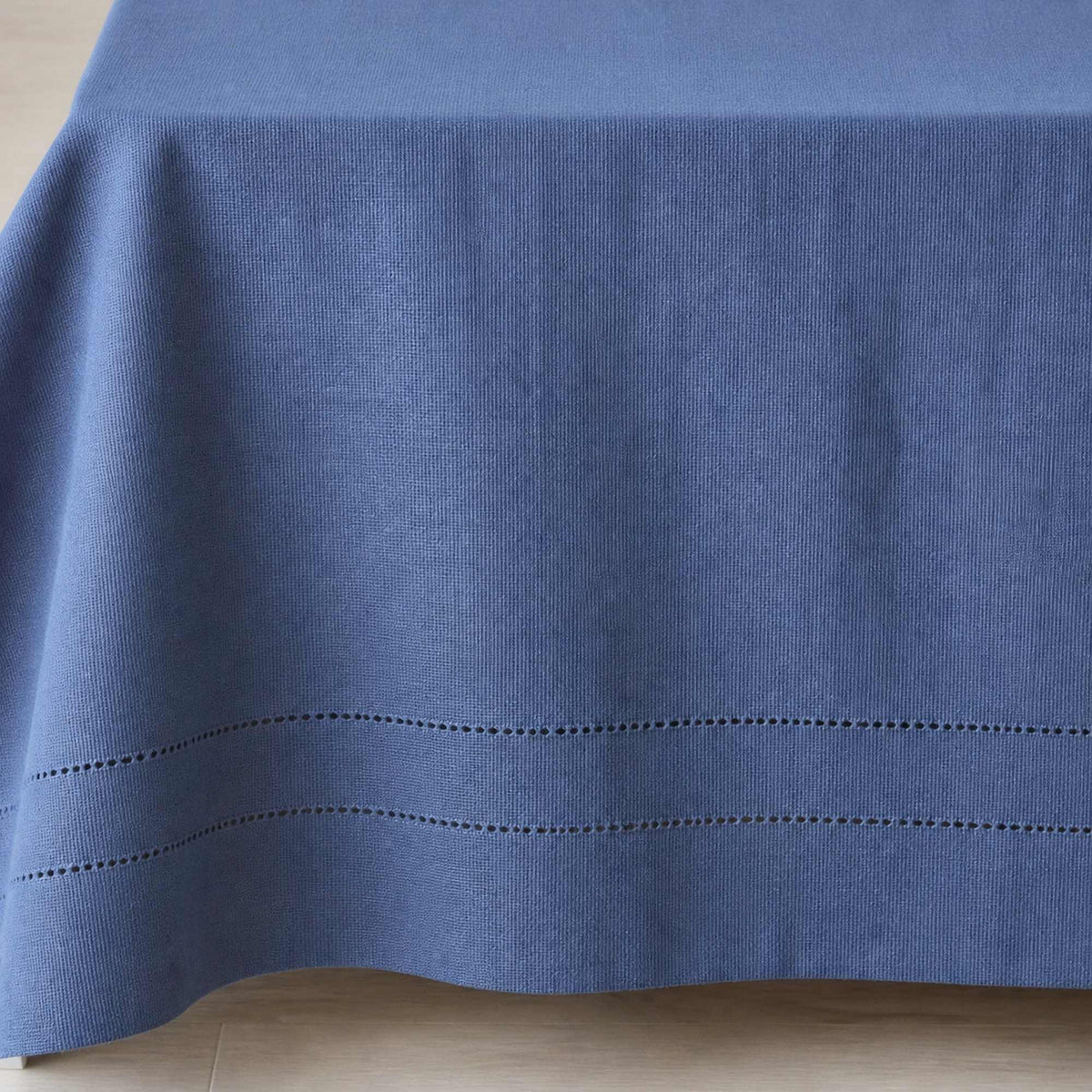 azul_180x350_03_detalle-picot.jpg