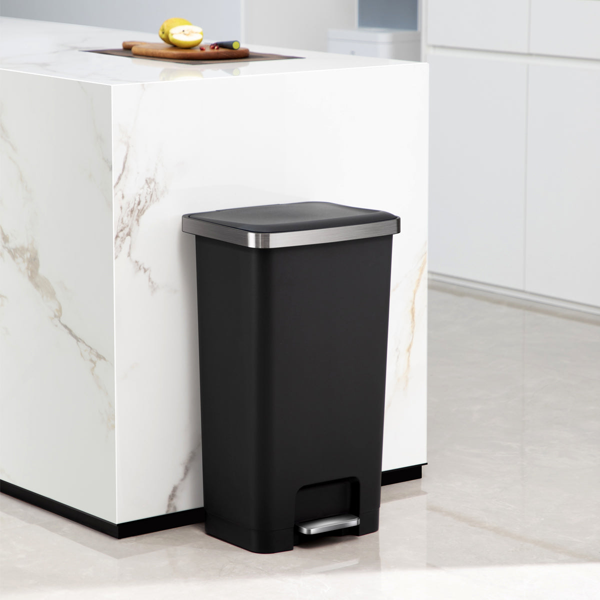 Basurero Apilable Negro 45 Lts EKO