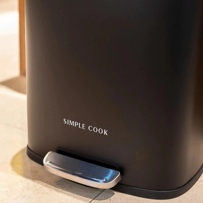 Basurero Con Pedal Negro Mate 30 Lts Simple Cook