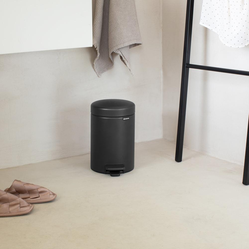 Basurero Pedal NewIcon 3 L Brabantia2#Gris Oscuro