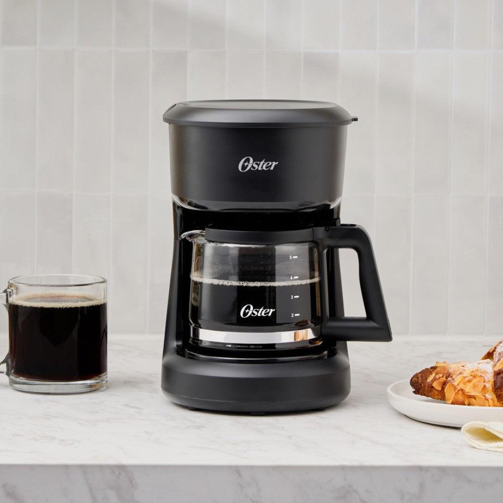 Cafetera a Goteo 5 Tazas Función Pausa Y Servir BVSTDCS51B Oster1#Negro