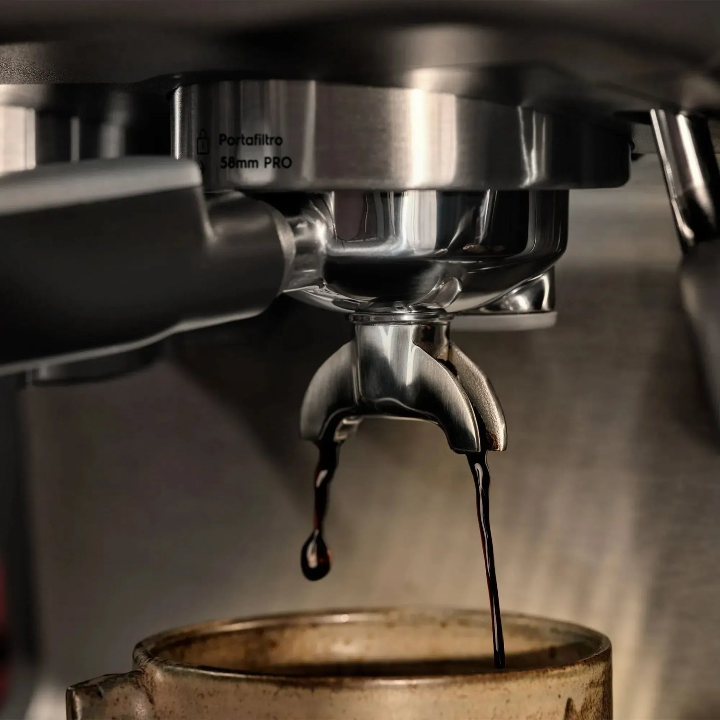 Cafetera Espresso Barista 3L Molinillo 2200W ECM90 Electrolux-Cafeteras Espresso