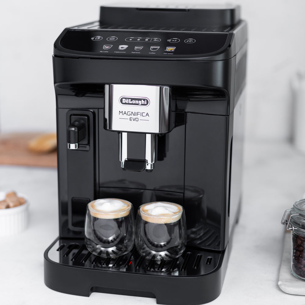 Cafetera Superautomática DeLonghi Magnifica | Kitchen Center