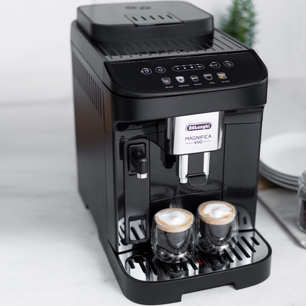 Cafetera Superautomática DeLonghi Magnifica | Kitchen Center