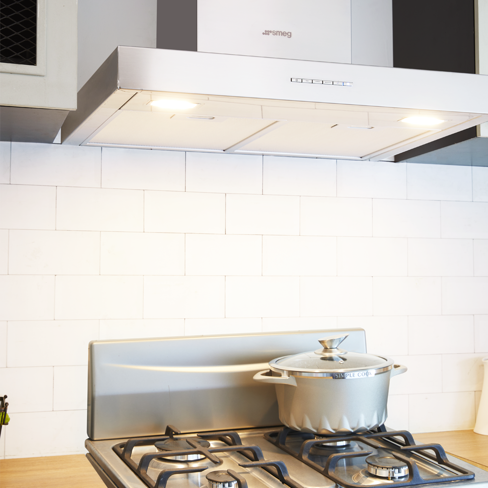 Campana de Pared KBT600XE 60 cm 820 m3/h Smeg - Caja Dañada-Campanas de Pared