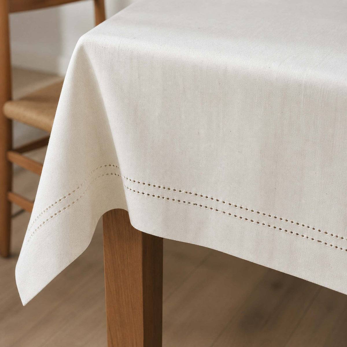 crema_180x280_03_detalle-picot.jpg