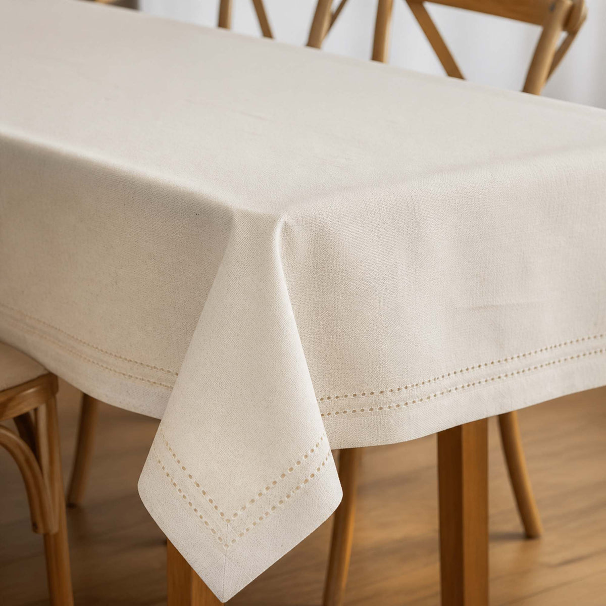 crema_180x350_03_detalle-picot.jpg