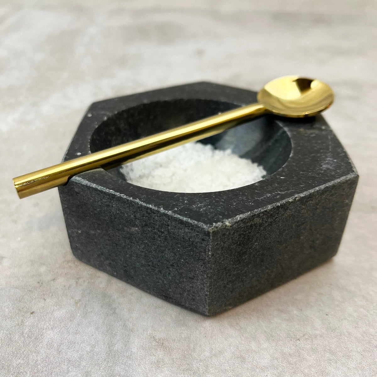 Cuenco de Mármol Hexagonal Negro con Cucharita