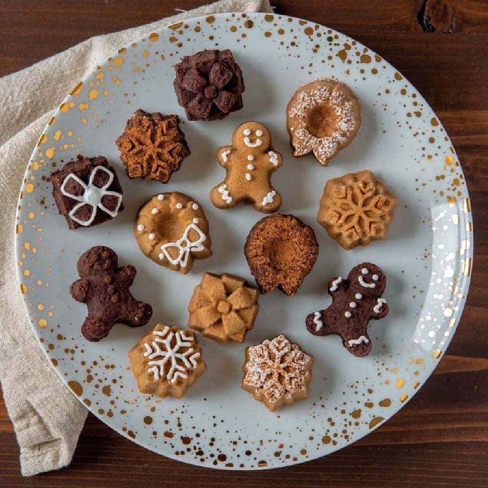 Molde Holiday Teacakes Cakelet Pan Nordic Ware - SKU 16822