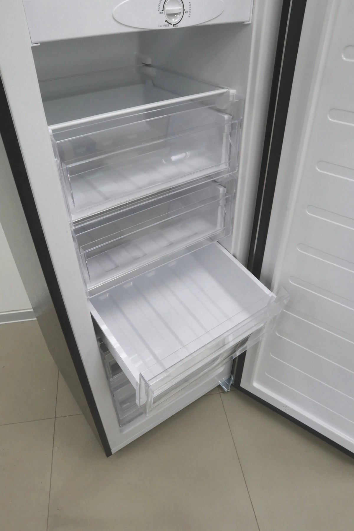 FREEZER VERTICAL CONVERTIBLE FRIO DIRECTO 200 LTS LFV-220I INOX-Freezers