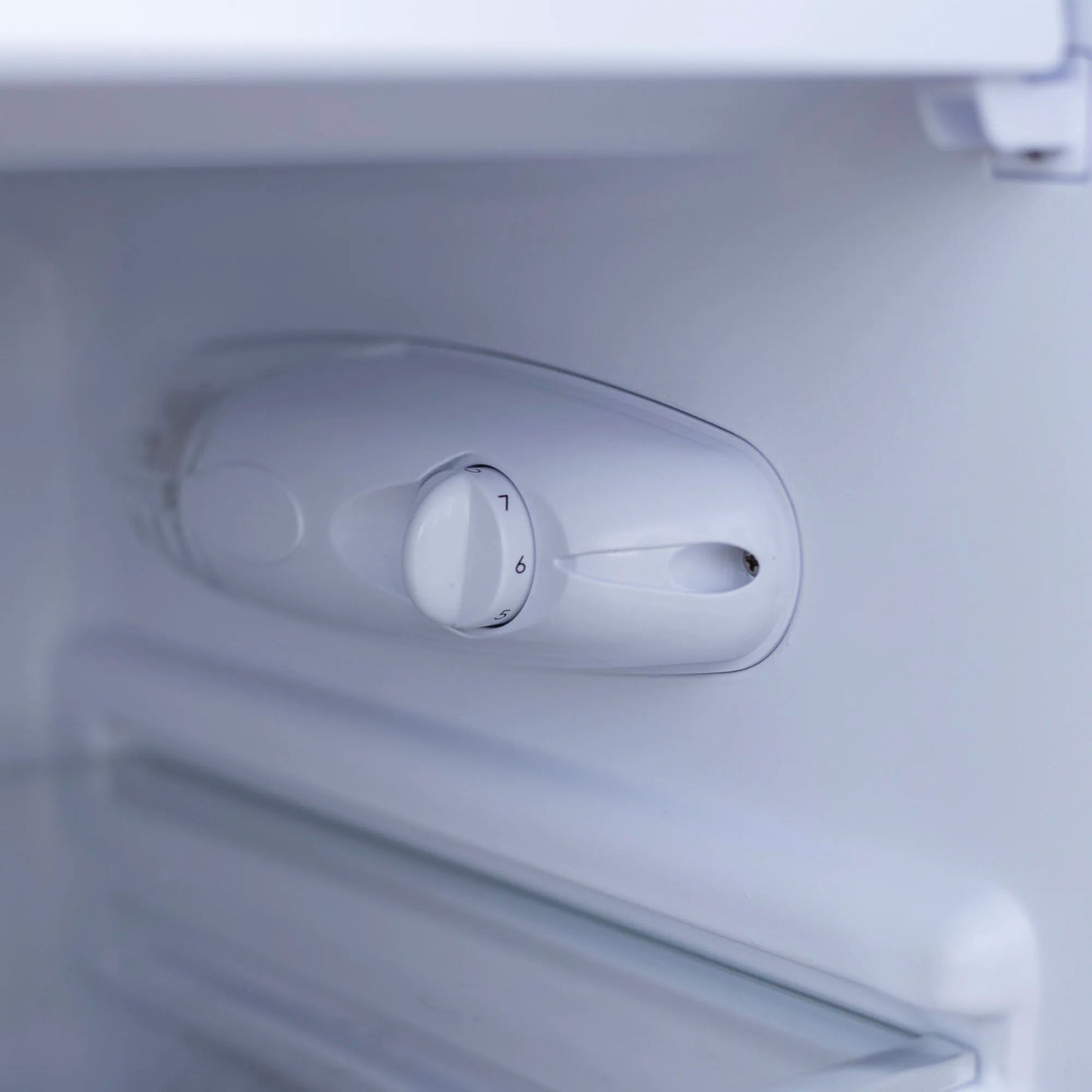 Frigobar Bajo Cubierta Tundra 108 Litros FDV-Refrigeradores