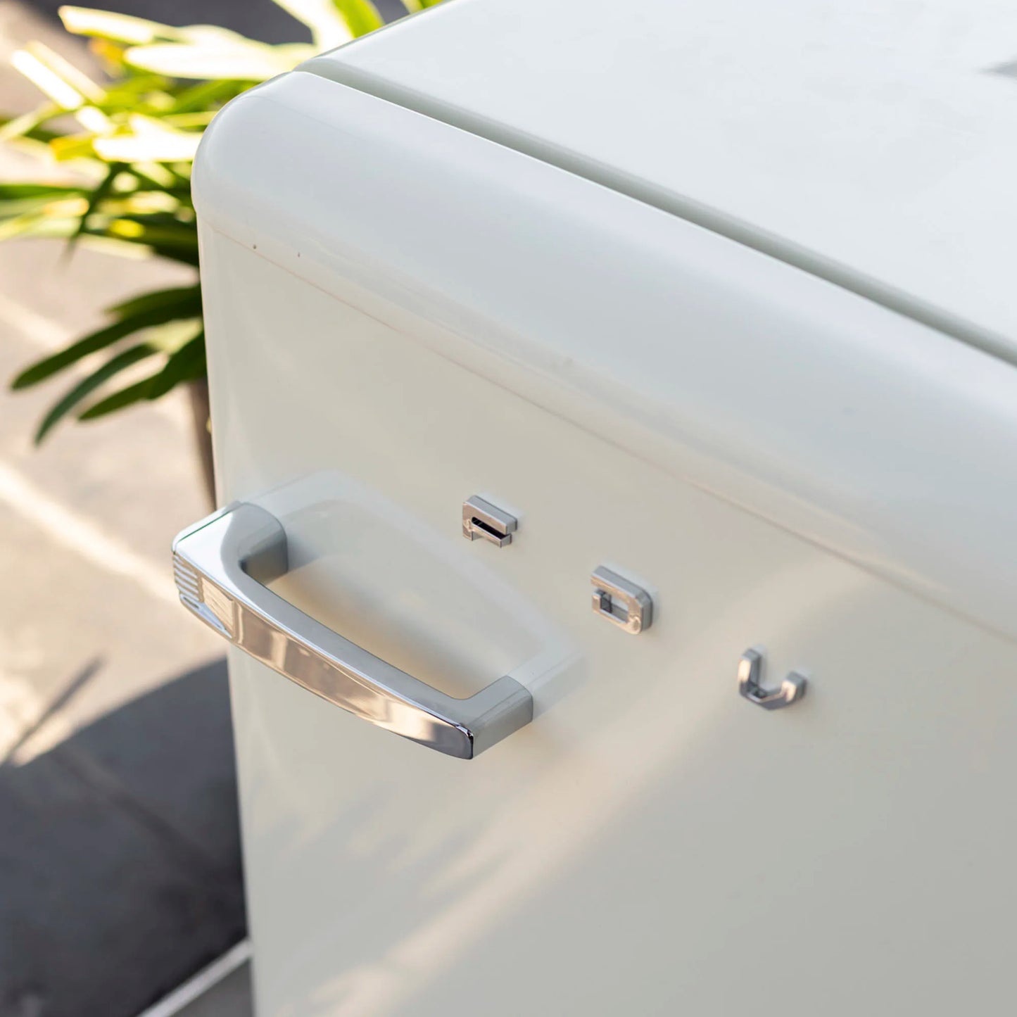 Frigobar Bajo Cubierta Tundra 108 Litros FDV-Refrigeradores