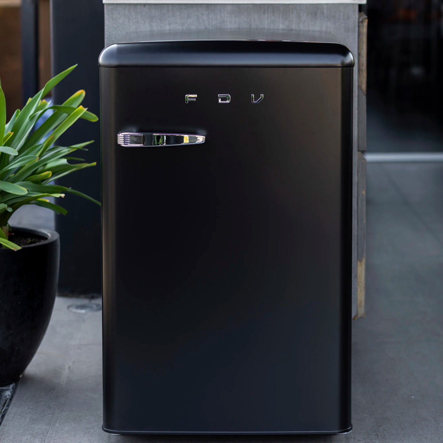 Frigobar Bajo Cubierta Tundra 108 Litros FDV-Refrigeradores