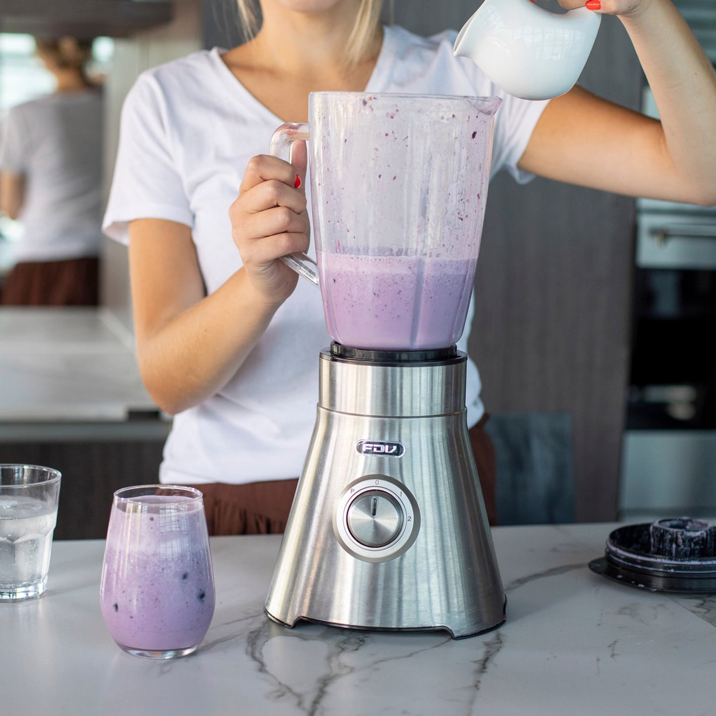 Licuadora 600W Vortex FDV