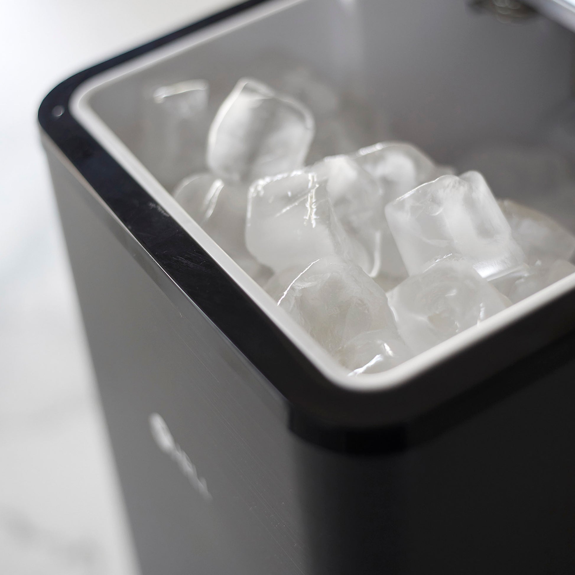 Máquina de Hielo Sobrecubierta Pacific Kubli - Caja Dañada-Máquinas de Hielo