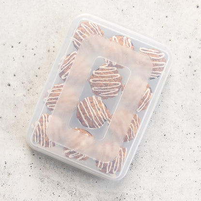 Molde Naturals 12 Cavity Muffin Pan with High-Domed Lid Nordic Ware