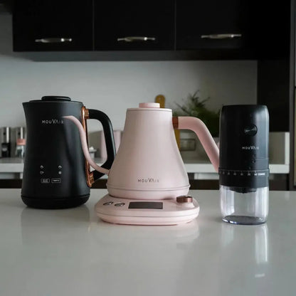 Pack cafetero Hervidor Rosado + Molinillo + Espumador1#undefined