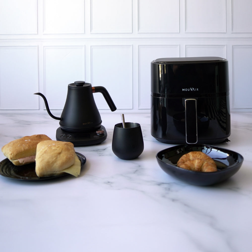 Pack Freidora de Aire Clear Fry 6lts + Hervidor Inteligente Mouvair Swan3#Negro